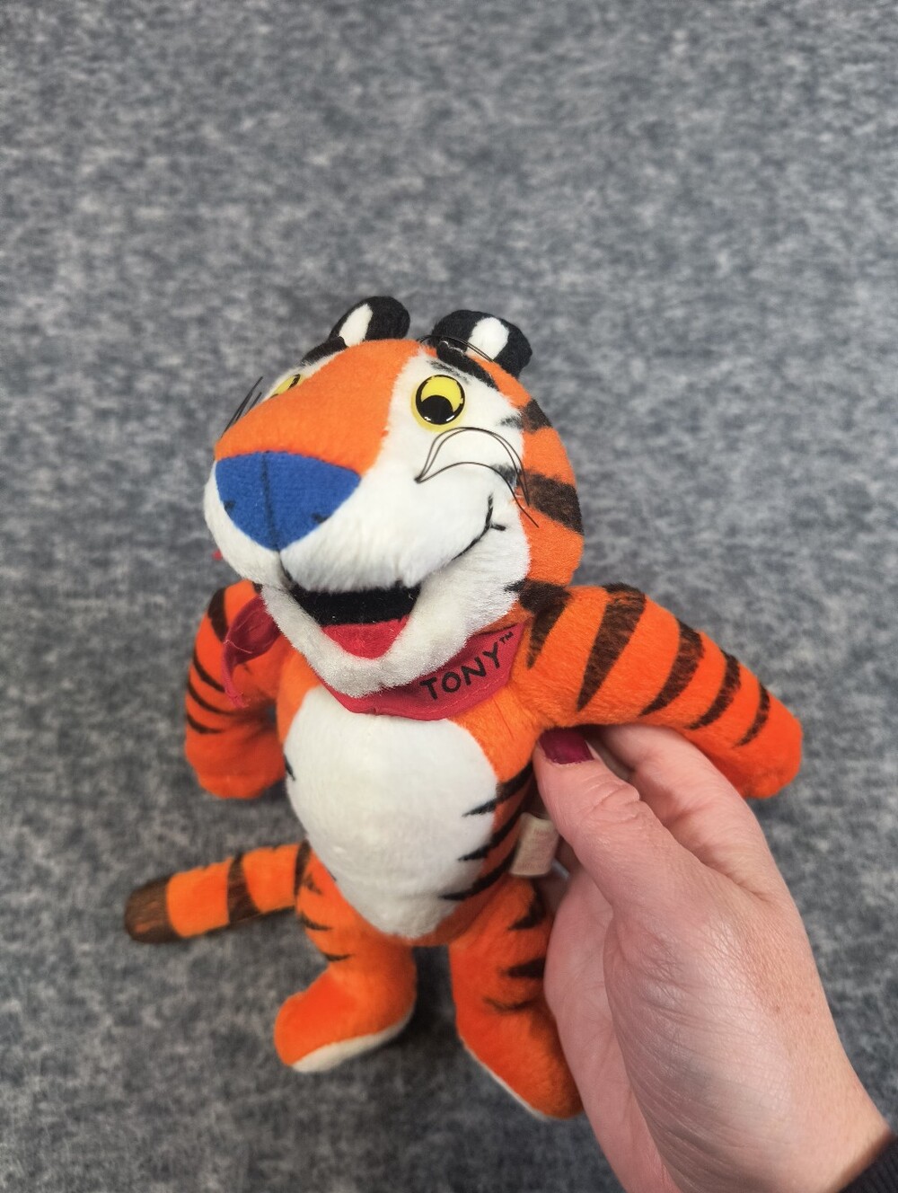 1997 Tony the Tiger Frosted Flakes 8" plush